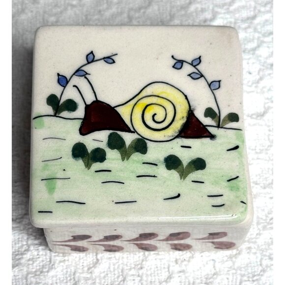 Hand-Painted Ceramic Snail Trinket Earring Box Leaf Design Square Shape 3" Gift - Picture 2 of 5